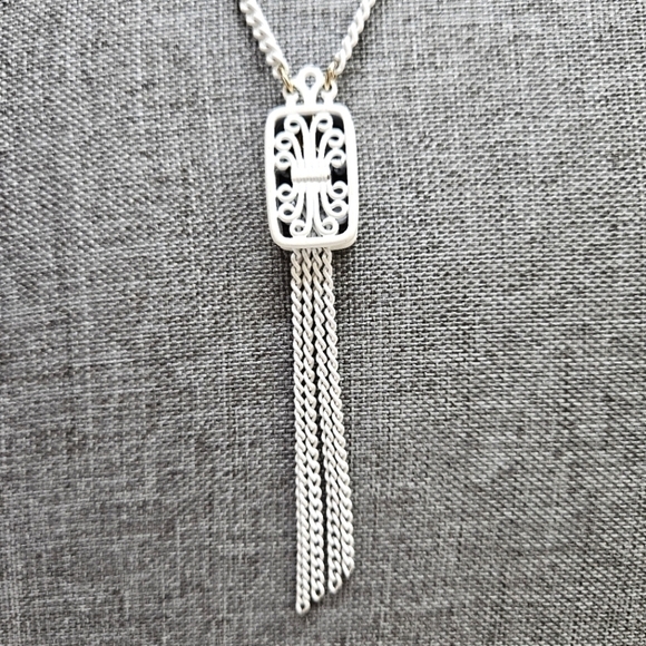 VINTAGE Monet White Enamel Filigree Tassel Chain Necklace - Picture 2 of 5